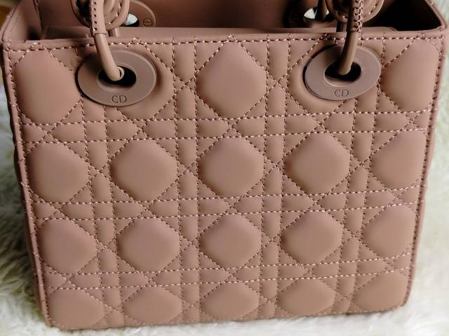 กระเป๋า Dior - Small Lady Dior My ABCDior Bag (สีน้ำตาลอ่อน)