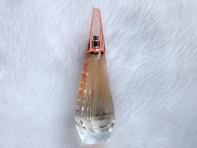 GIVENCHY – Ange ou Démon Le Secret 2014 (EDP) น้ำหอมเคาน์เตอร์แบรนด์แท้ ราคาถูก (ของหิ้ว) 