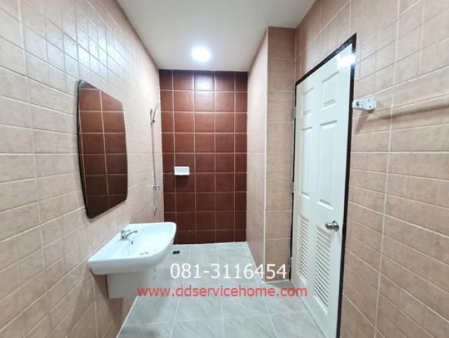 ขายทาวน์โฮมหมู่บ้านชาลิสา ลาดพร้าว โชคชัย 4  26 ตรว.ราคา 5.2 ล้าน ซอยลาดพร้าววังหิน 34 ใกล้ MRT ลาดพร้าว
