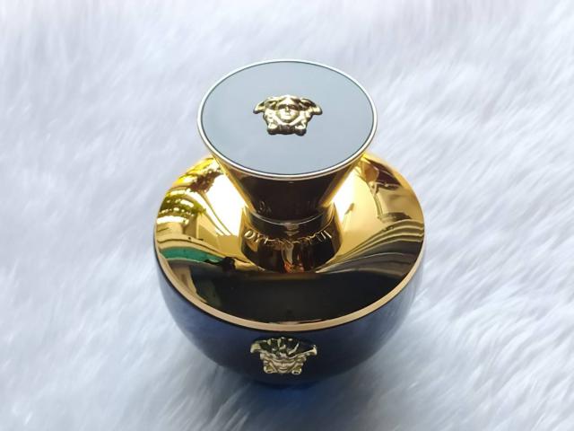 VERSACE - Dylan Blue Pour Femme (EDP) น้ำหอมเคาน์เตอร์แบรนด์แท้ ราคาถูก (ของหิ้ว) 