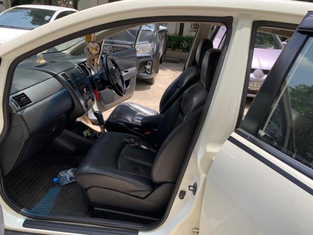 ขายรถ Nissan Tiida ปี 2010 (เจ้าของขายเอง )