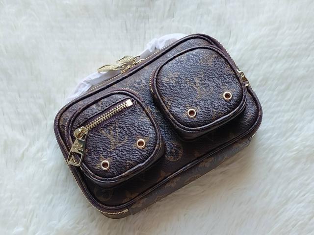 กระเป๋า Louis Vuitton - Utility Crossbody Bag 