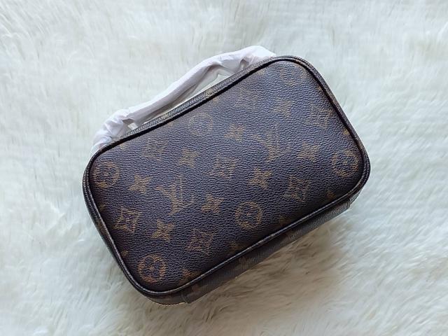 กระเป๋า Louis Vuitton - Utility Crossbody Bag 