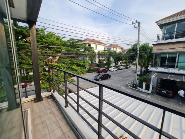 ขายทาวน์โฮม ทาวน์พลัส เกษตร-นวมินทร์ หลังมุม 29 ตรว.ขาย 6.9 ล.ใกล้ ถนนเลียบด่วนเอกมัย- รามอินทรา, ร.ร.เลิศหล้า, ม.เกษตร