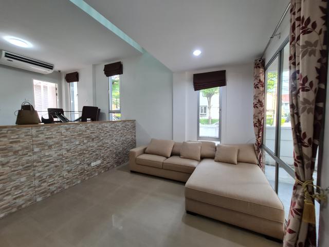 ขายทาวน์โฮม ทาวน์พลัส เกษตร-นวมินทร์ หลังมุม 29 ตรว.ขาย 6.9 ล.ใกล้ ถนนเลียบด่วนเอกมัย- รามอินทรา, ร.ร.เลิศหล้า, ม.เกษตร