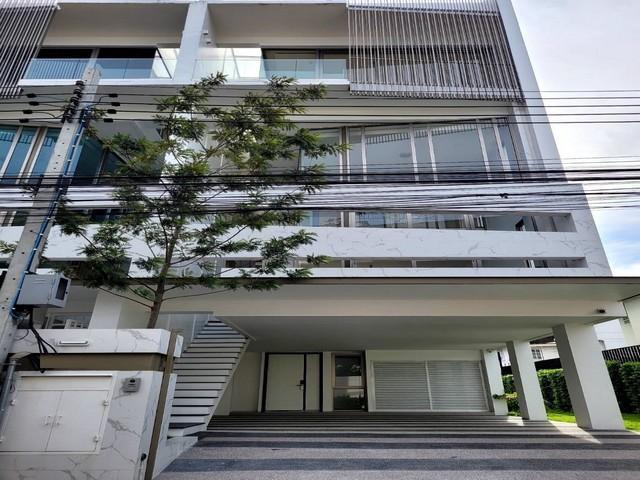 PB4932 ขายโฮมออฟฟิศ 4ชั้น ซอยรัชดา32 ใกล้บีทีเอสสายสีเหลือง สถานีภาวนา โครงการ LUXE 35 ลักซ์ 35 ซอยลาดพร้าว 35 พร้อมลิฟท์ 