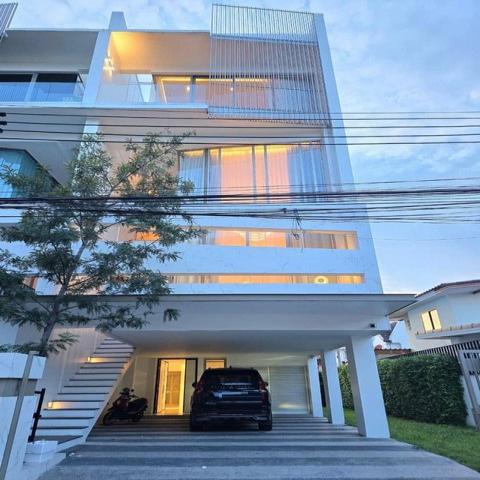 P96 ให้เช่า ขาย ทาวน์โฮม LUXE 35 ลักซ์ 35 ซอยลาดพร้าว 35  ซอยรัชดา32 ใกล้ BTS สายสีเหลือง สถานีภาวนา เหมาะทำออฟฟิศ เดินทางสะดวก