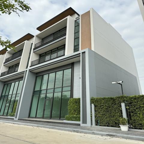 BH2865  ให้เช่าทาวน์โฮม 4 ชั้น เมซอง 168 เมืองทอง Maison 168 Muangthong มีลิฟต์ ติดถนนใหญ่ ใกล้รถไฟฟ้าสายสีชมพู