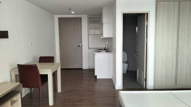 ขายคอนโด Mollis residence เพิ่งรีโนเวทใหม่สภาพสมบูรณ์ ทำเลดี ใกล้เซนทรัลนครปฐม 