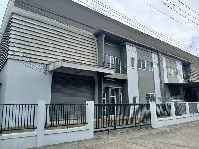 ขายโรงงาน พร้อมสำนักงาน -โกดังแฝด สามารถทำโรงงานได้หลายกิจการ ลำลูกกาคลอง 8 ปทุมธานี ทำเลดีเข้าออกได้หลายทาง 