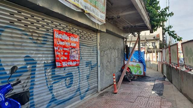 อาคารพาณิชย์ - พื้นที่ =  82 Square Wah 1 งาน 0 ไร่ 0 Bedroom ใกล้ สถานีสามยอด ถนนหลวง สวนรมณีนาถ วรจักร เล่นใหญ่