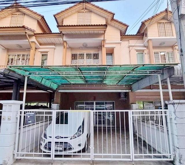 MRT คลองหนึ่ง 3.5 กม. ทาวน์โฮมใหญ่ 2 ชั้น 22 ตร.วา.บิ๊กซี ฟิวเจอร์พาร์ค รังสิต 2.8 กม. 172 ตร.ม. ม.กรุงเทพ รังสิต 3.2 กม.3 นอน 3 น้ำ 