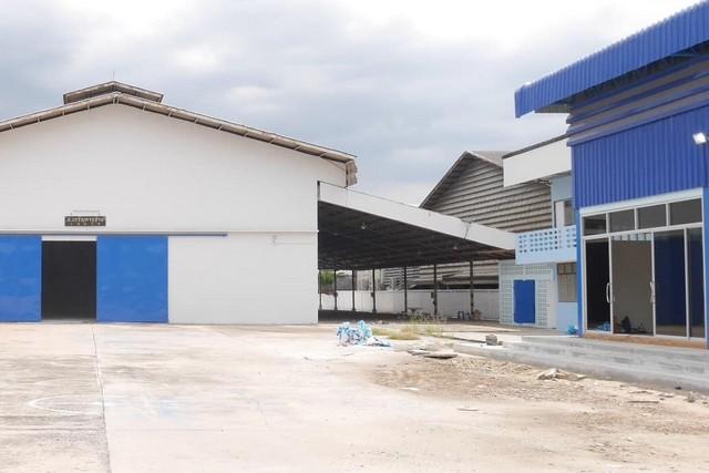 ให้เช่าโกดัง พื้นที่ใช้สอย 2000 ตรม. มี รง.4 สำหรับประกอบโครงสร้างเหล็ก ถนนพระยาสุเรนทร์ พร้อมเครน 5 ตัน