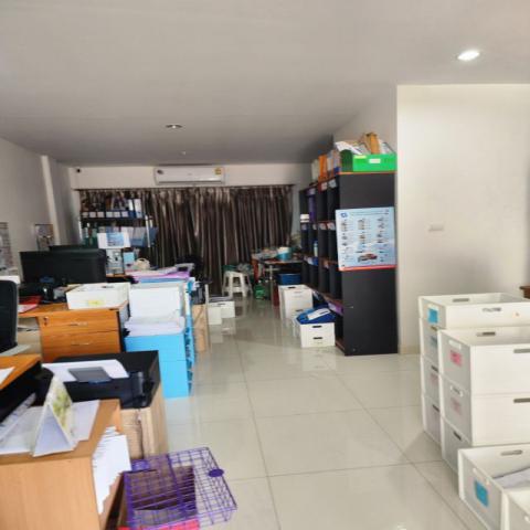 ขายทาวน์โฮมออฟฟิต 3 ชั้น ทำเลทอง หมู่บ้าน ภณาสิริ เรสซิเด้นซ์ จังหวัดกรุงเทพมหานคร
