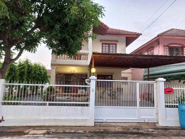 ขายบ้านเดี่ยวทำเลทองหัวมุม หมู่บ้านเพชรดา อำเภอเมืองนนทบุรี จังหวัดนนทบุรี