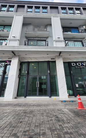 BH3491 ให้เช่าโฮมออฟฟิส  สไตล์โมเดิร์น 4.5 ชั้น มีลิฟต์ โครงการ เดอะ มาสเตอร์ แอท บีทีเอส อ่อนนุช 2  (THE MASTER @BTS ONNUT 2)