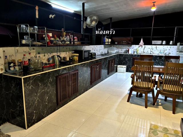 ขายธุรกิจ คาเฟ่ สระว่ายน้ำ ร้านอาหาร ผับสถานบันเทิง และบ้านหลังใหญ่ รวมที่ดิน 1.5 ไร่ จังหวัดนครราชสีมา ติดถนนทำเลทอง ถนนยุทธศาสตร์ (สูงเนิน-กุดจิก) ใกล้อุตสาหกรรม 