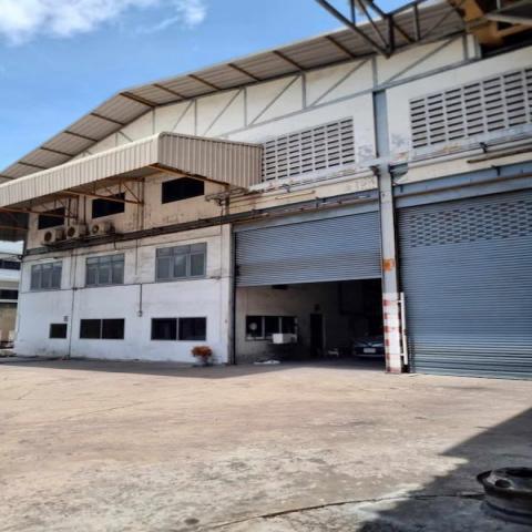 ให้เช่าโกดัง มี 2 โกดัง พื้นที่ใช้สอยรวม 5,000 ตรม. ย่านพระประแดง สมุทรปราการ ใกล้สะพานภูมิพล 2 ( ผังสีม่วง )