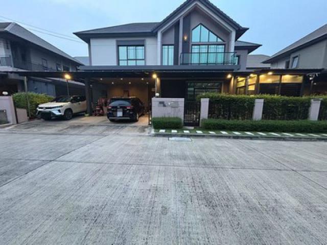 อยู่ต้นโครงการ ที่จอด 3 คัน คุ้มค่าสุด !! ขายบ้านหรู บางกอกบูเลอร์วาร์ด แจ้งวัฒนะ 2 เนื้อที่ 73.2 ตร.ว ต่อเติมเต็มพื้นที่ ! 