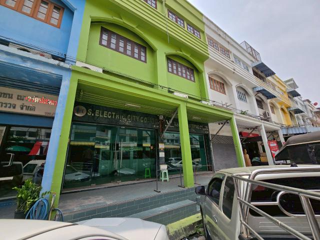 ออฟฟิศพร้อมใช้ ตึกแถว 2 คูหา 3.5 ชั้น แบ่งห้องและจัดสรรเรียบร้อย พร้อมเป็นออฟฟิศได้ทันที บนถนนนวมินทร์ใกล้เส้นเกษตรตัดใหม่