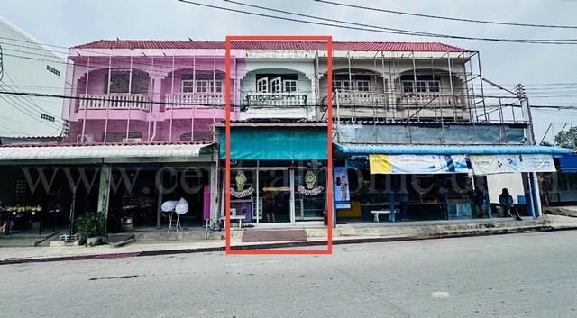 อาคารพาณิชย์ 2.5 ชั้น หนองหญ้าไซ - สุพรรณบุรี ทำเลดี ราคาถูก