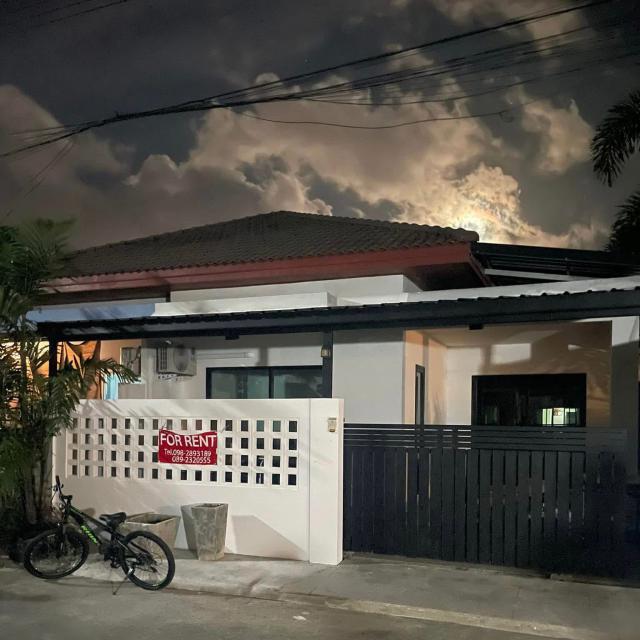 ขายบ้านแฝดในโครงการตะวันเพลส ศรีสุนทร