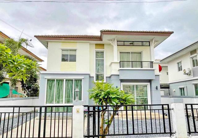 รังสิต คลอง2 ถูกที่สุดใน3โลก ใหม่ 50ตรว. มาร์เก็ตวิลเลจ 2กม.ให้เช่าบ้านเดี่ยว 2 ชั้น  185ตรม. กว้างมาก 3นอน 2น้ำ 2จอดรถ นานาชาติสยาม 