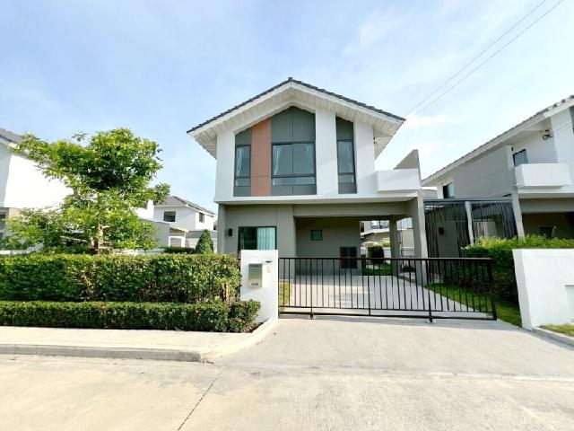 บ้านใหม่ 55 ตร.วา เปิดซิง MRT คู้บอน 5.9 กม. บ้านเดี่ยว 2 ชั้น .220 ตร.ม.รร.นานาชาติเกวลี 3 กม.3 นอน 2 น้ำ ตลาดวงศกร 4.4 กม.