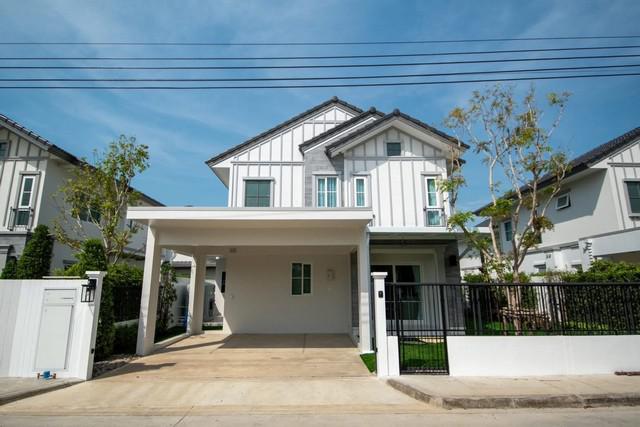 LV53104 ให้เช่า ทาวน์โฮมและบ้านเดี่ยว Villaggio 3 ศรีนครินทร์-บางนา บรรยากาศใหม่ Camping Ville ทำเลต้นบางนา ใกล้ MEGA บางนา