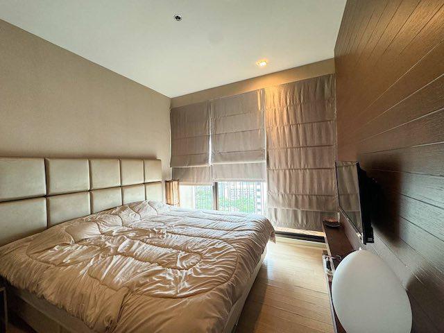Noble Refine Sukhumvit 26 Clean spacious comfortable 17th floor BTS Phrom Phong