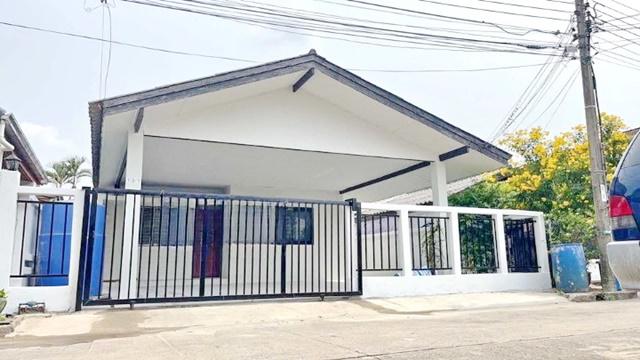 สัมมากรเพลส500ม. Heathfield Inter Sch. 2.9กม. RAIS 3กม. บ้านเดี่ยวให้เช่า 4นอน 62 ตรว. 242 ตรม. ถนนรามคำแหง106-114  2น้ำ 3ที่จอดรถ 