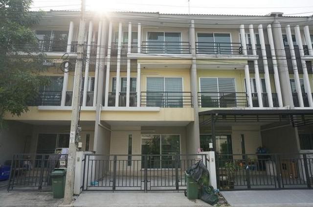 ขายพร้อมผู้เช่าทาวน์โฮม 3 ชั้น ม.วิสต้า ปาร์ค พระราม 2 เฟอร์ฯ Built-in 