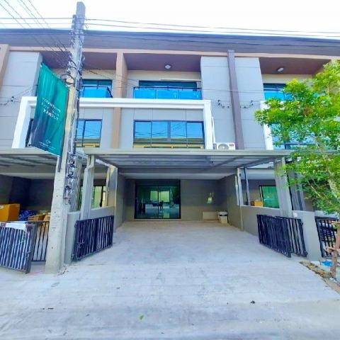  เทพรักษ์ MRTลาดปลาเค้า 2.2 กม.ม.นอร์ทกรุงเทพ 1.7 กม. ให้เช่าทาวน์โฮม 3ชั้น 4นอน 3น้ำ ทำเลดี ย่านพหลโยธิน รามอินทรา