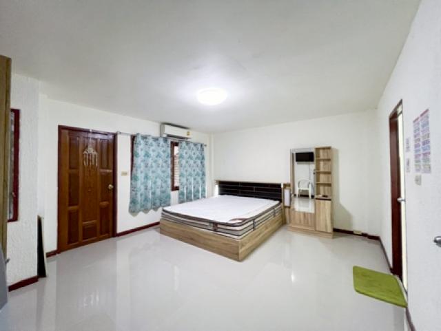 1-Bedroom Apartment for Rent on 2nd Floor Fully Furnished in Bophut Koh Samui