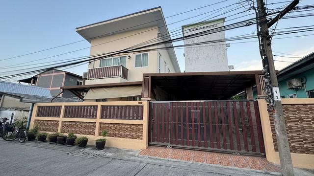 บ้านเดี่ยวสร้างเอง  2 ชั้น  สะแกงาม14 พร้อมอยู่ ใกล้ทางด่วน เดินทางสะดวก