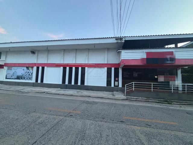 ให้เช่าโกดัง พร้อมสำนักงาน 700 ตรม. บนเนื้อที่ 150 ตรว. เฉลิมพระเกียรติ ร.9 ซอย43 (ซอยศูนย์กีฬาบึงหนองบอน)