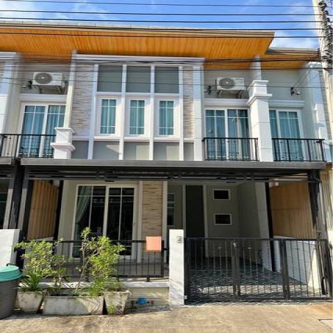 HR 6012 ให้เช่าทาวน์เฮ้าส์ 2ชั้น หมู่บ้าน โกลเด้นท์ทาวน์ บางนา สวนหลวง เขตประเวศ ใกล้ Megaบางนา