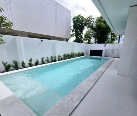 บ้านพูลวิลล่าหรู บ้านสวย ฟังก์ชันครบ ใกล้ตลาด ห้างสรรพสินค้า เข้าเมืองง่าย
