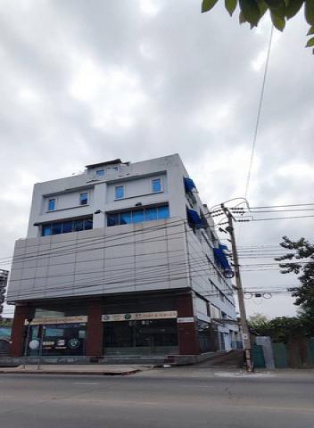 ขายอาคาร 6 ชั้นครึ่ง 200 ตรว. กว่า 3000 ตรม. ย่านเหม่งจ๋าย รัชดา ติดถนนประชาอุทิศ ใกล้เลียบด่วน เอกมัย ทองหล่อ ใกล้สถานทูตลาว