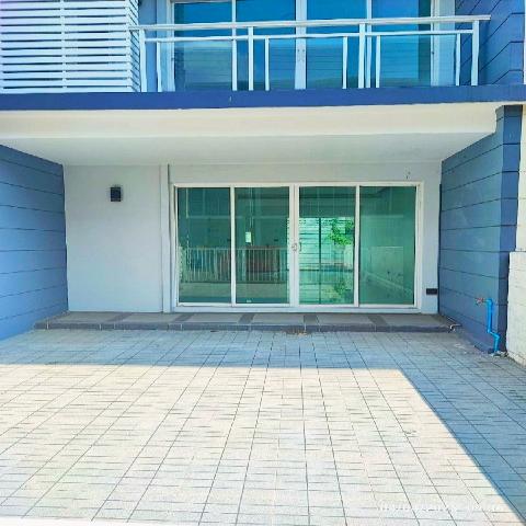 เลียบด่วนเอกมัย โรงเบียร์เยอรมันตะวันแดง MRT รามอินทรา 40 1.4 กม. ให้เช่าทาวน์โฮม 3ชั้น 20ตร.วา. 240ตร.ม. 3นอน 3แอร์ โลตัส วัชรพล 600 ม.