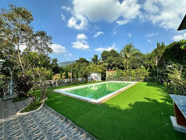 ที่ดินแปลงสวย โซนเขาเขียวบางพระ พร้อมบ้านพักพลูวิลล่า พร้อมเข้าอยู่ FP-L0594 