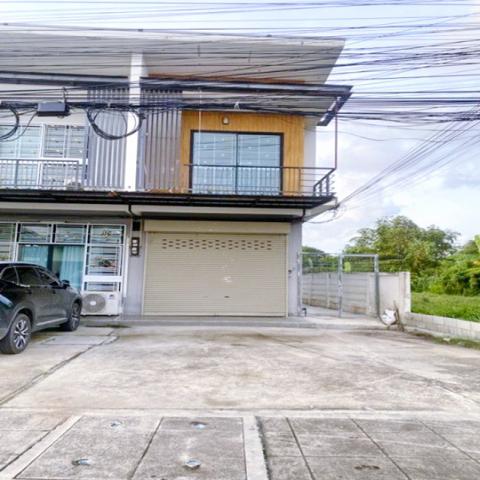 ตลาดศรีระยอง 1.6 กม เซ็นทรัล ระยอง 4 กม.ให้เช่าอาคารพาณิชย์ 2 ชั้น ห้องริม 27 ตร.วา. 220 ตร.ม. 2แอร์ 2นอน 2น้ำ  