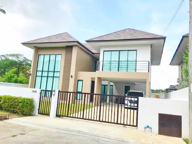 สนามกอล์ฟวินด์เซอร์ปาร์ค500ม.ไม่เคยอยู่ ให้เช่าคฤหาสน์ 2ชั้น 405 ตร.ม.105 ตร.วา.  3-4นอน MRT สุวินทวงศ์ 7.7กม.  3น้ำ ตลาดยิ่งเจริญทรัพย์ 