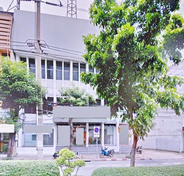 สุขุมวิท34-38 BTS ทองหล่อ เอกมัย ให้เช่าอาคารสำนักงาน 3 ชั้น ดาดฟ้า 165ตร.วา.700 ตร.ม. BTS พระโขนง 1กม. จอดรถ 10 คัน