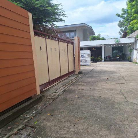 [ขาย] ที่ดิน 2 แปลงติดกัน ถนนสุขุมวิท 65-65/1 | 178 ตร.ว. | พร้อมบ้าน 2 หลัง | ตร.ว.ละ 650,000 บาท