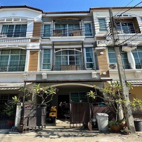 ขายทาวน์โฮม 3 ชั้น 21 ตรว. บ้านกลางเมือง ลาดพร้าว - โชคชัย 4 ติดกองปราบปรามโชคชัย 4