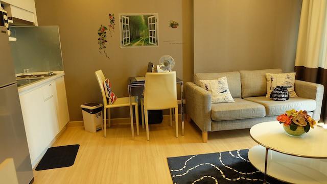 Thru ThongLor nice private peaceful 22nd floor BTS Thonglor