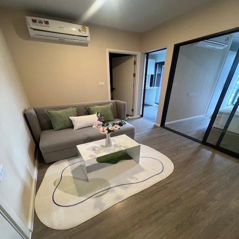 Blue Sukhumvit 105 beautiful room clean convenient 5th floor BTS Bearing