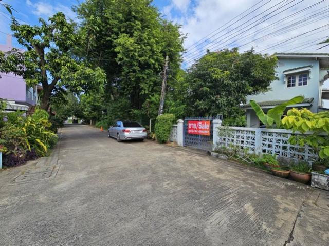 ไฮเทค บ่อทอง โรจนะ 304 เครือสหพัฒน์ ขาย-ให้เช่าบ้านเดี่ยว 2 ชั้นสุดหรู  บ้านสวย หลังริม กบินทร์บุรี ปราจีนบุรี  72ตร.วา.292ตร.ม.3 นอน 3 น้ำ 