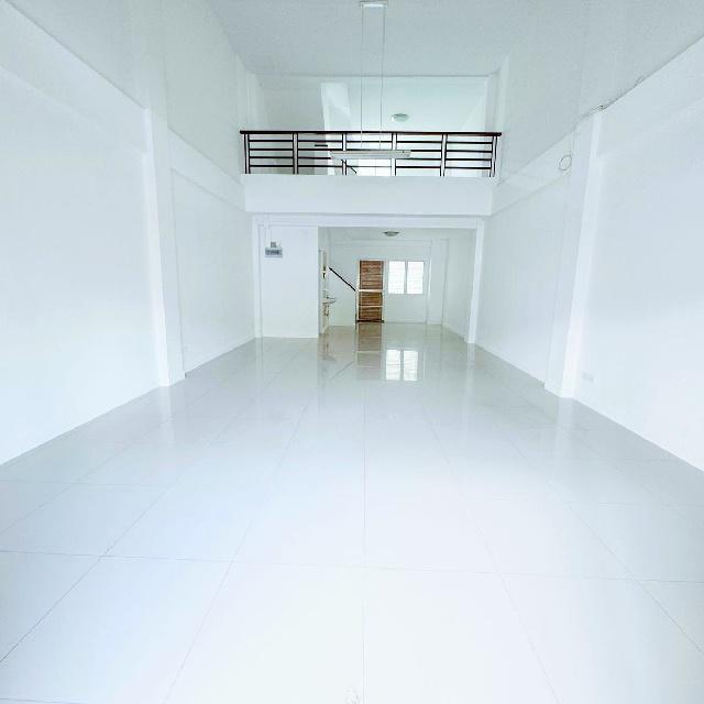 กิ่งแก้ว10-18 เมกะ บางนา 4กม. APL สุวรรณภูมิ อาคารพาณิชย์ 3.5 ชั้น 22 ตร.วา.350 ตร.ม. ไทย-จีน 3.5 กม. 3 นอน 3 น้ำ ถ.บางนา-ตราด กิ
